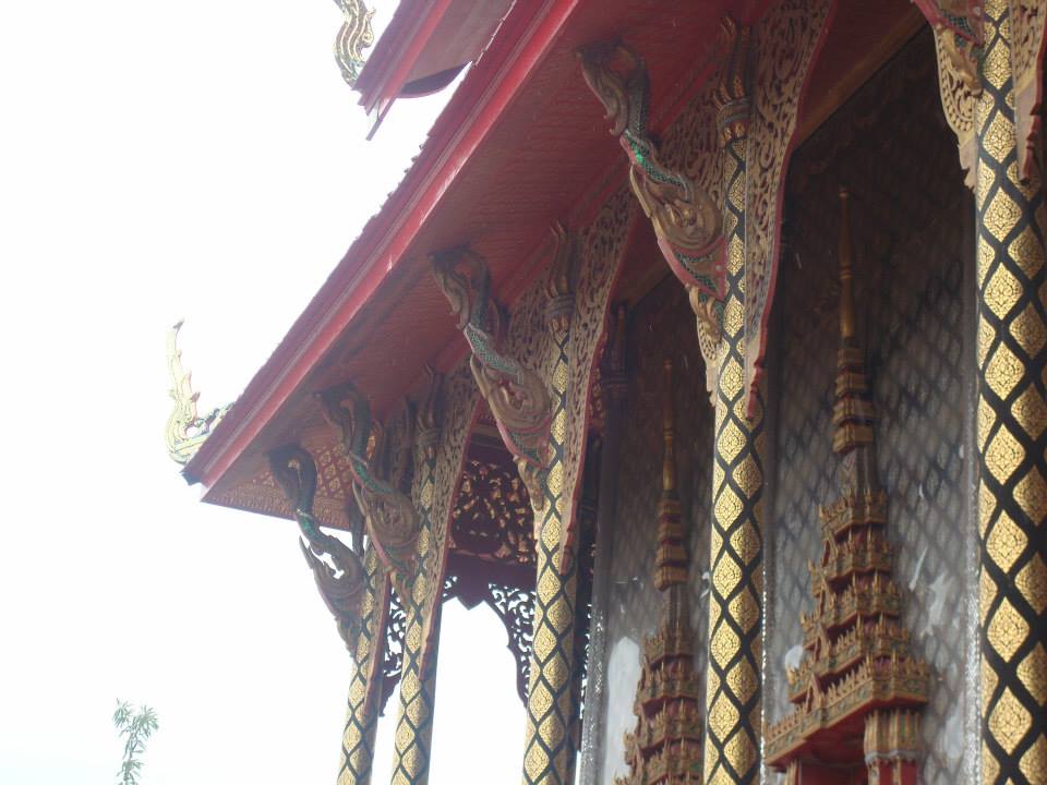 โบสถ์ไม้สักทองฝังมุก หนึ่งเดียวในประเทศไทย วัดศรัทธาธรรม ตำบลบางจะเกร็ง เมืองสมุทรสงคราม จังหวัดสมุทรสงคราม