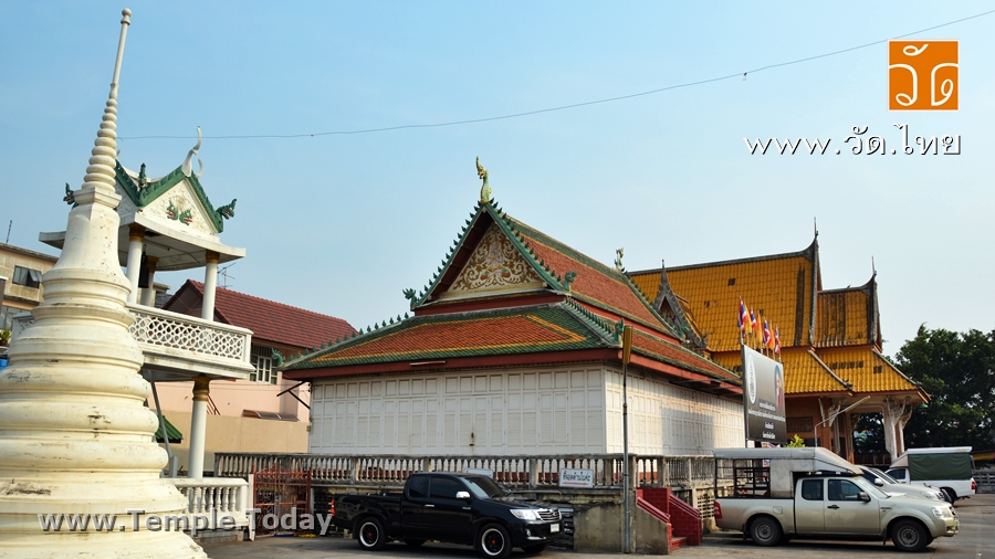 วัดมหาชัยคล้ายนิมิตร (Wat Mahachai Khlai Ni Mit) ตั้งอยู่เลขที่ 560 ถนนสุขาภิบาล ตำบลมหาชัย อำเภอเมืองสมุทรสาคร จังหวัดสมุทรสาคร 74000