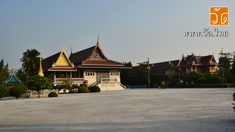 วัดพันธุวงษ์ (Wat Phanthuwong) ตั้งอยู่ที่ หมู่ 1 ถนนเศรษฐกิจ-พันธุวงษ์ ตำบลบ้านเกาะ อำเภอเมืองสมุทรสาคร จังหวัดสมุทรสาคร 74000