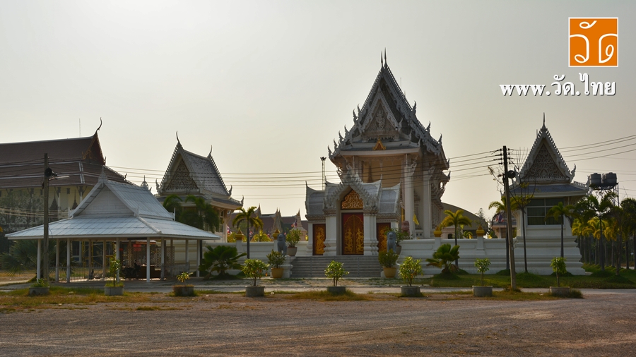 วัดนาโคก (Wat Na Khok) ตั้งอยู่เลขที่ 1 หมู่ที่ 2 ตำบลนาโคก อำเภอเมืองสมุทรสาคร จังหวัดสมุทรสาคร 74000