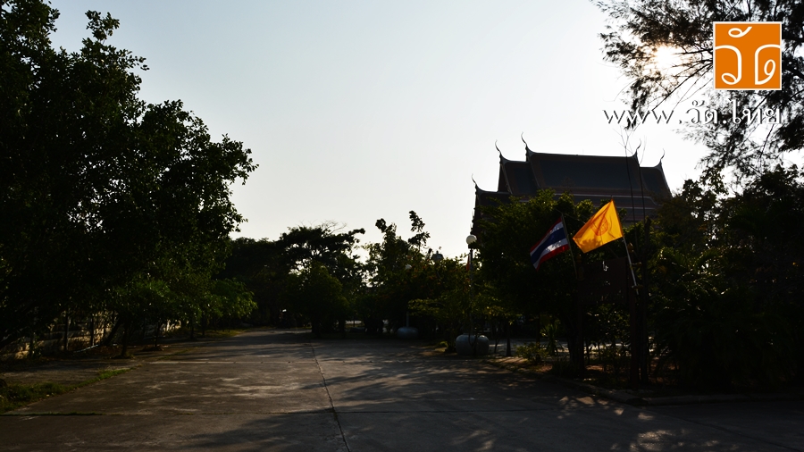 วัดป่ามหาไชย (Wat Pa Mahachai) ตั้งอยู่ บ้านอ้อมโรงหีบ หมู่ที่ 7 ตำบลบ้านเกาะ อำเภอเมืองสมุทรสาคร จังหวัดสมุทรสาคร 74000