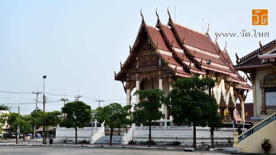 วัดโสภณาราม (Wat Sophanaram) (วัดบ้านขอม) ตั้งอยู่ที่ 64 หมู่ 5 บ้านขอม ตำบลโคกขาม อำเภอเมืองสมุทรสาคร จังหวัดสมุทรสาคร 74000