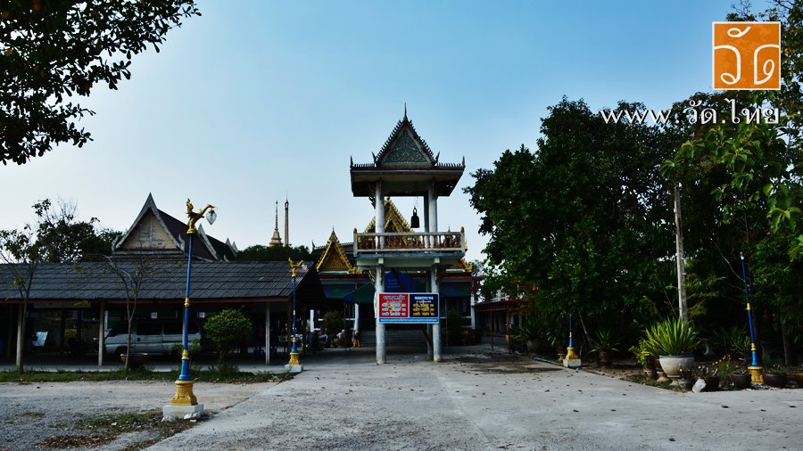 วัดปากบ่อ (Wat Pak Bo) ตั้งอยู่เลขที่ 28 หมู่ที่ 4 ตำบลชัยมงคล อำเภอเมืองสมุทรสาคร จังหวัดสมุทรสาคร 74000