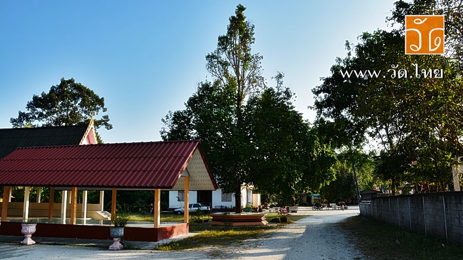 วัดชลธาราม (วัดเตาหม้อ) (Wat ChonThaRam) หมู่ที่ 2 ถนนนคร-สุราษฎร์ธานี บ้านเตาหม้อ ตำบลท่าศาลา อำเภอท่าศาลา จังหวัดนครศรีธรรมราช 80160