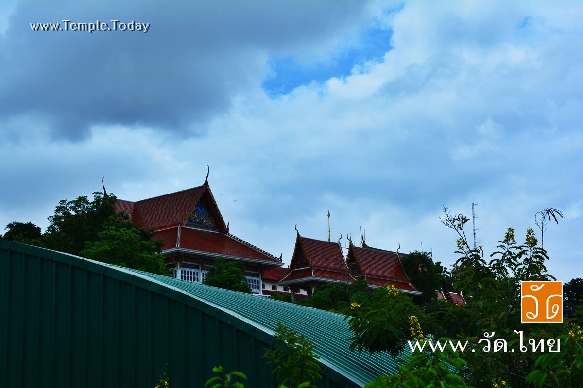 วัดเขาวัง ราชบุรี (Wat Khao Wang) ตำบลหน้าเมือง อำเภอเมืองราชบุรี จังหวัดราชบุรี 70000