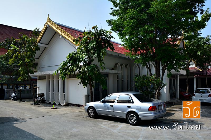วัดใหญ่ศรีสุพรรณ (วัดใหญ่) Wat Yai Sri Suphan (Wat Yai) ถนนอินทรพิทักษ์ แขวงหิรัญรูจี เขตธนบุรี กรุง