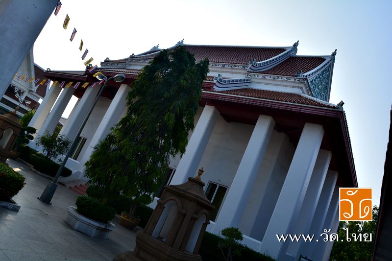 พระวิหาร วัดจันทารามวรวิหาร (วัดกลาง ตลาดพลู) [Wat Chantharam Worawihan] ถนนเทอดไท แขวงบางยี่เรือ เข