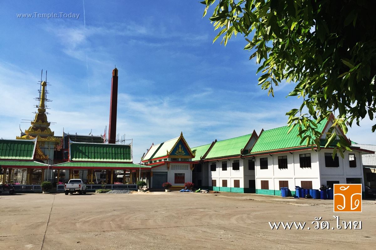 วัดคลองสวน (Wat Klong Suan) ตั้งอยู่เลขที่ 71 หมู่ที่ 4 บ้านคลองสวน ตำบลเกาะไร่ อำเภอบ้านโพธิ์ จังหวัดฉะเชิงเทรา 24140