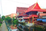 วัดลาดปลาเค้า (Wat Lat Pla Khao) 4 หมู่ 7 ลาดปลาเค้า แขวงจรเข้บัว เขตลาดพร้าว กรุงเทพมหานคร 10230